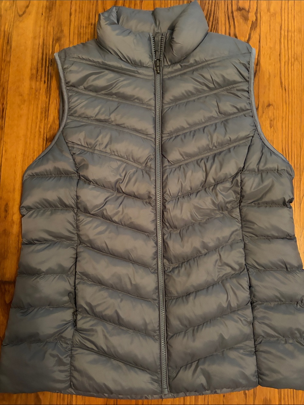 Gray Heat Keep and Cream Eddie Bauer LightweightPuffer Vest - Women's - Picture 8 of 11